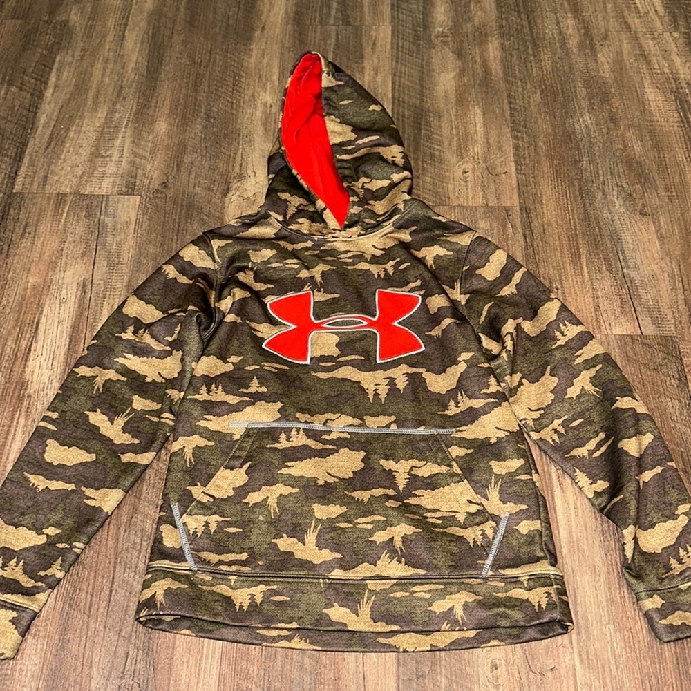 Under‎ Armour Boys Camo Hoodie size M